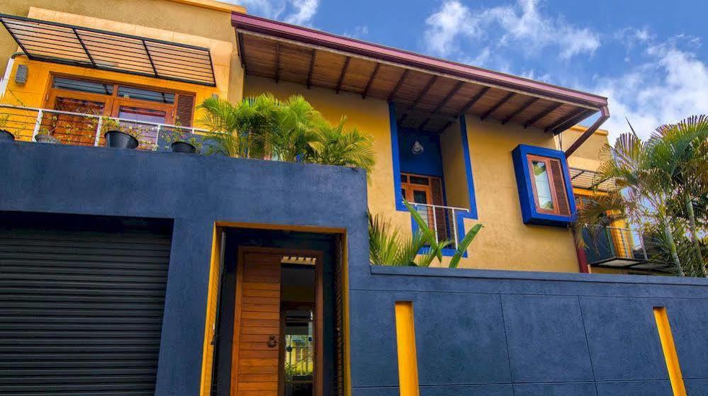 Oyo 437 Amali Residence Nugegoda Eksteriør billede