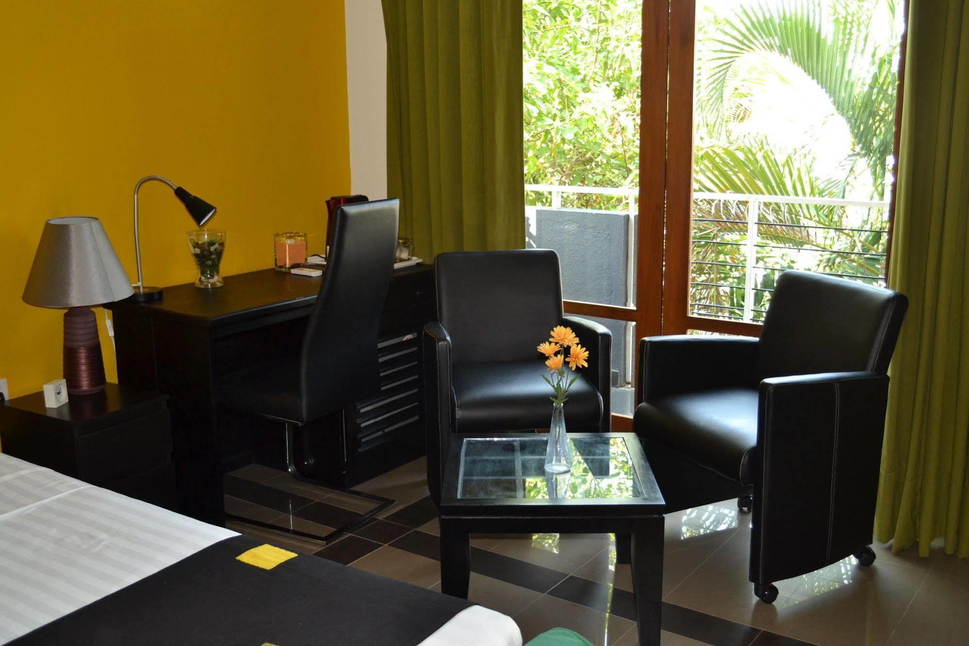 Oyo 437 Amali Residence Nugegoda Eksteriør billede
