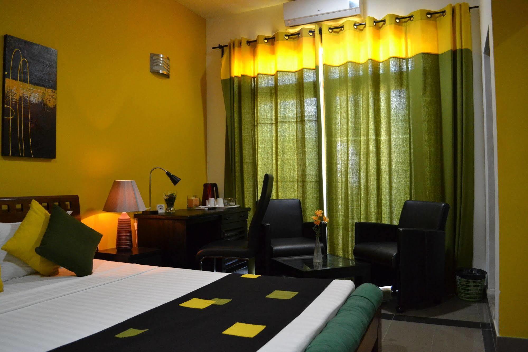 Oyo 437 Amali Residence Nugegoda Eksteriør billede